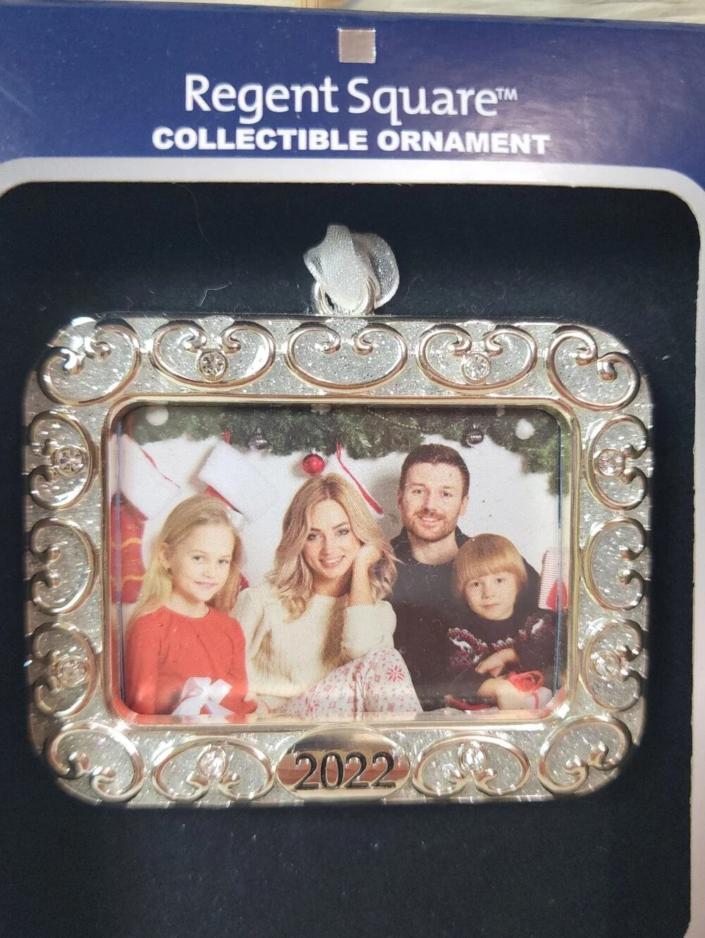 NIB Regent Square 2022 Photo Frame Christmas Ornament Silver Tone With Crystals
